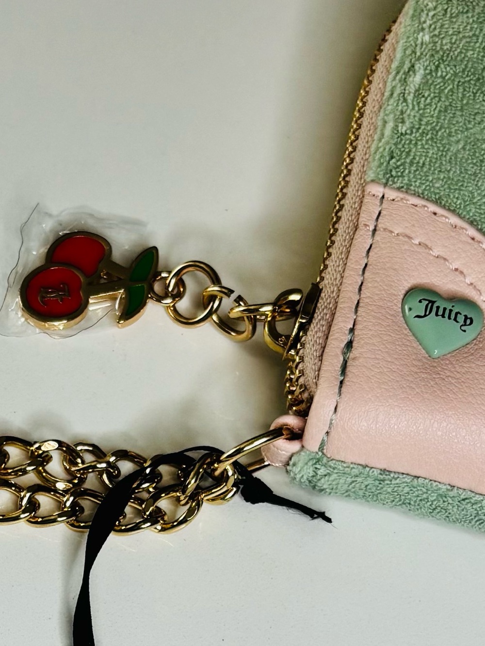 Juicy Couture Mint Green Velvet Wallet with Pink Trim and Gold Script - Picture 5 of 7